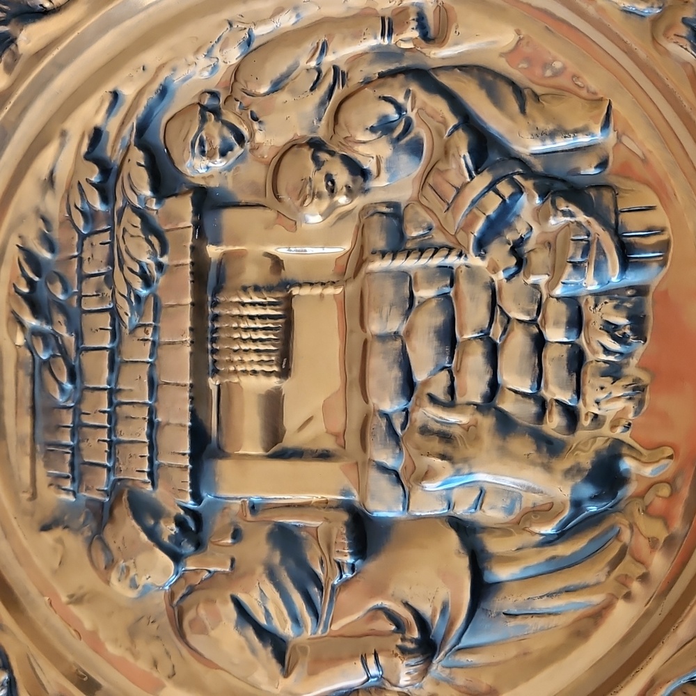 Vintage MCM Coppercraft Guild Family At The Well Wall Decor USA - Picture 5 of 8